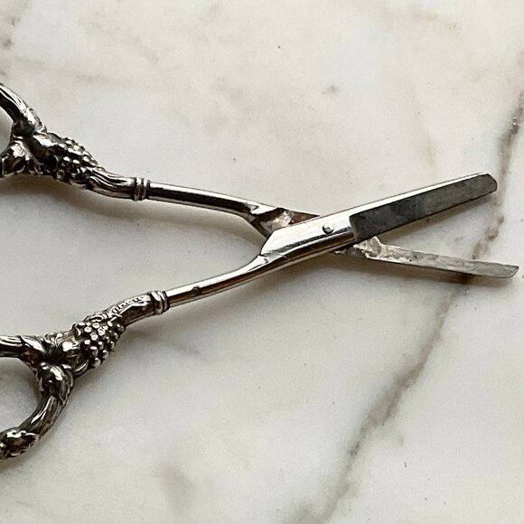 Sterling Silver Vintage Grape Shears 6 3/4" - Picture 5 of 8